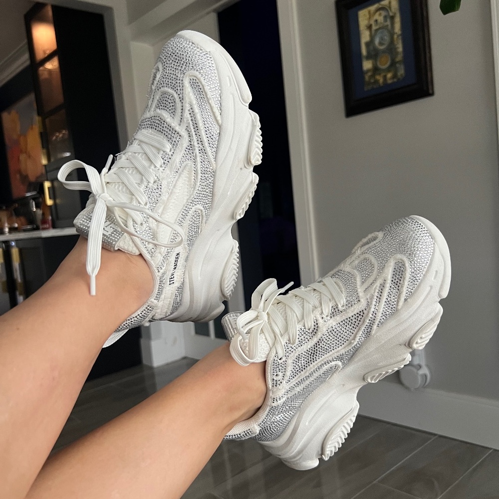 New white Steve Madden sneakers with silver rhinestones size 8M